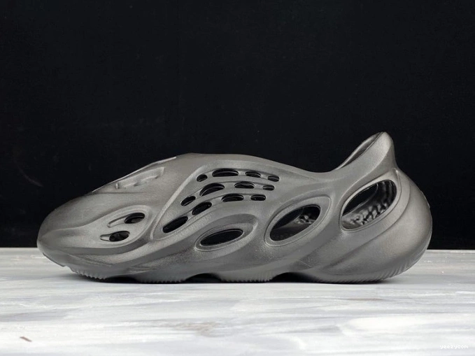 Slide Foam Runner Yeezy 0806
